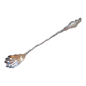 1891 Watteau by Durgin Sterling Silver 7 1/2" Long Handle Pierced Olive Spoon No Mono
