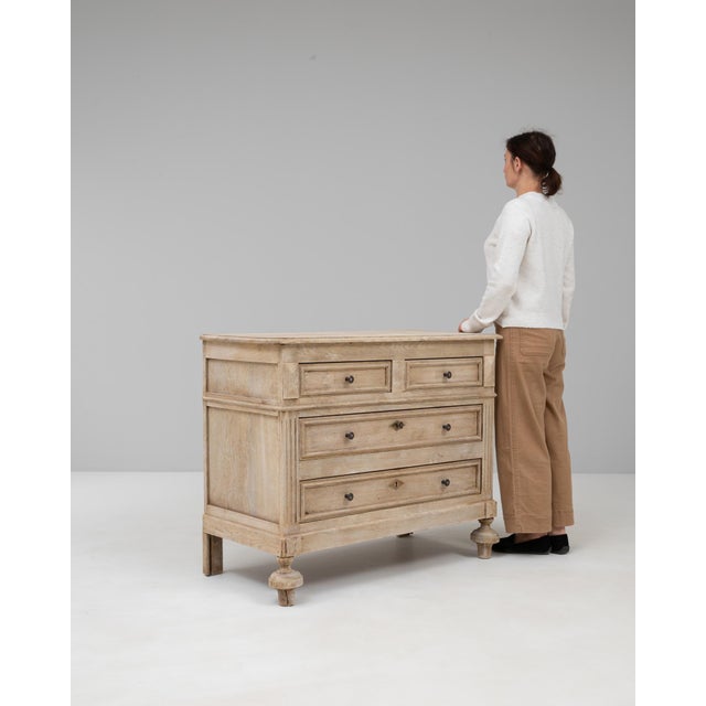 1900s French Oak Chest Of Drawers For Sale In Greensboro - Image 6 of 18