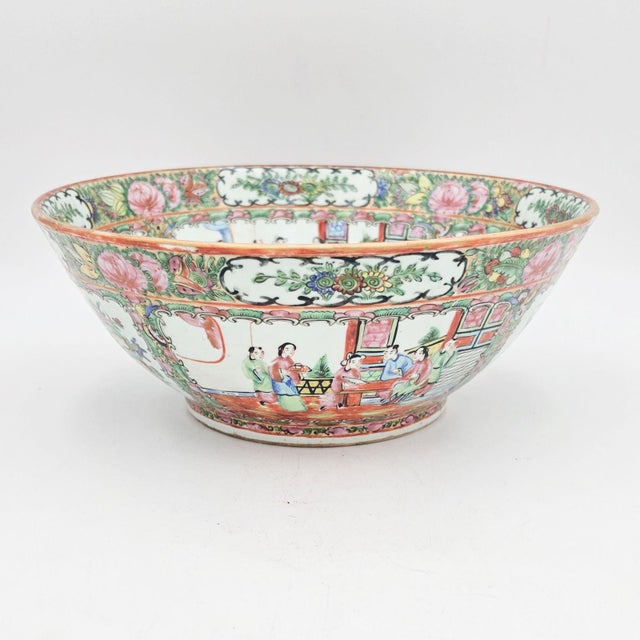 Asian Rose Medallion Large Bowl, 19th C. China For Sale - Image 3 of 10
