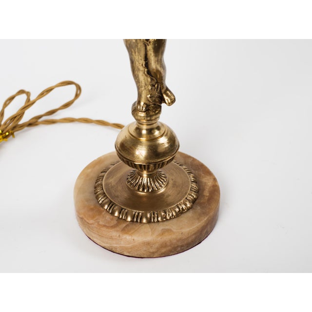 1950s 1950s Spanish Hollywood Regency Brass Cherub Table Lamp – Neoclassical Putto Light on Marble Base For Sale - Image 5 of 10