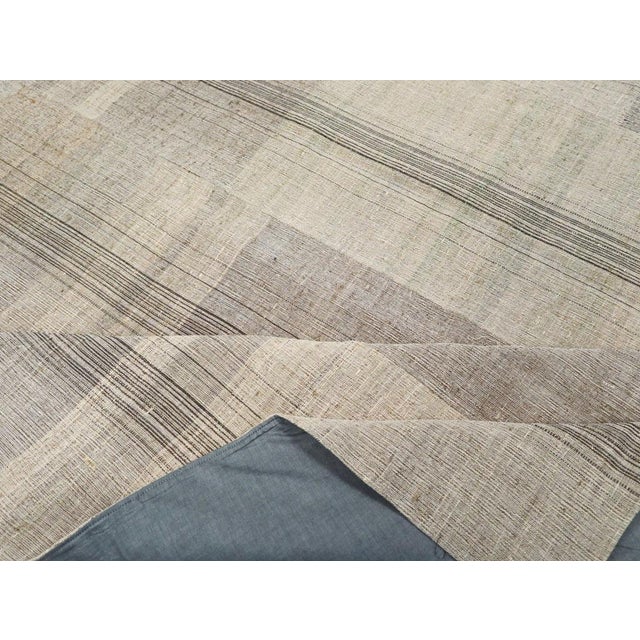 Textile Galerie Shabab Collection Mid-20th Century Turkish Flatweave Kilim Room Size Carpet For Sale - Image 7 of 8