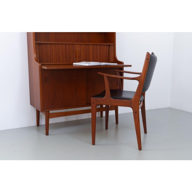 Uldum Møbelfabrik Danish Rosewood Armchair by Johannes Andersen for Uldum Møbelfabrik, 1960s For Sale - Image 4 of 18