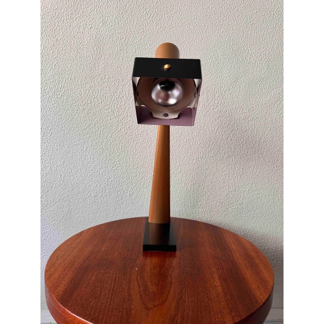 Metal Mid-Century Modern Gold and Black Metal Geisha Table Lamp by Fase, 1967 For Sale - Image 7 of 18