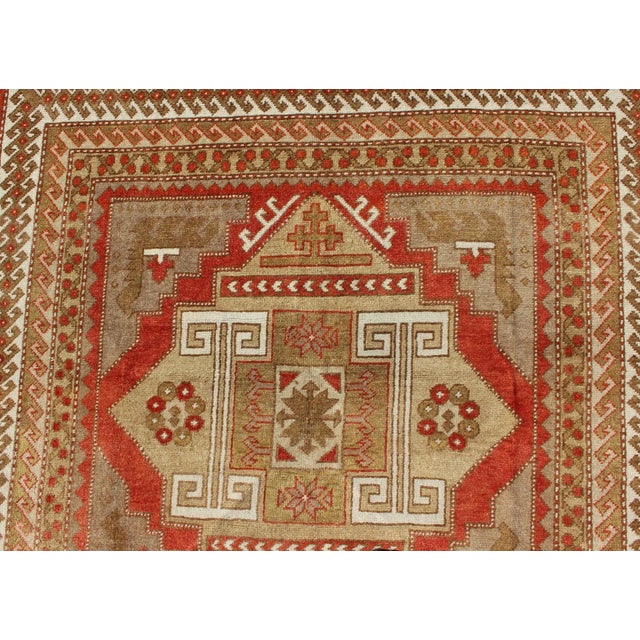 Green Geometric Design Vintage Hand Knotted Turkish Oushak Rug in Mid-Century Modern Soft Red and Green For Sale - Image 8 of 13
