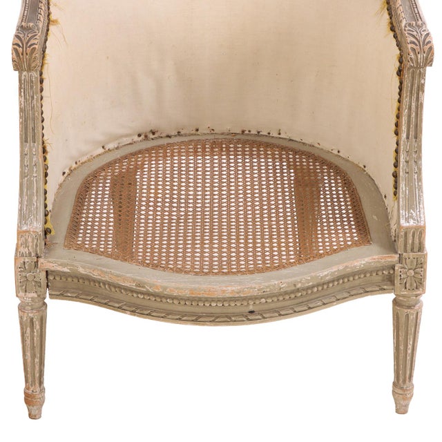 A French Louis XVI Style Painted Bergere Chair, C. 1880. For Sale - Image 4 of 6