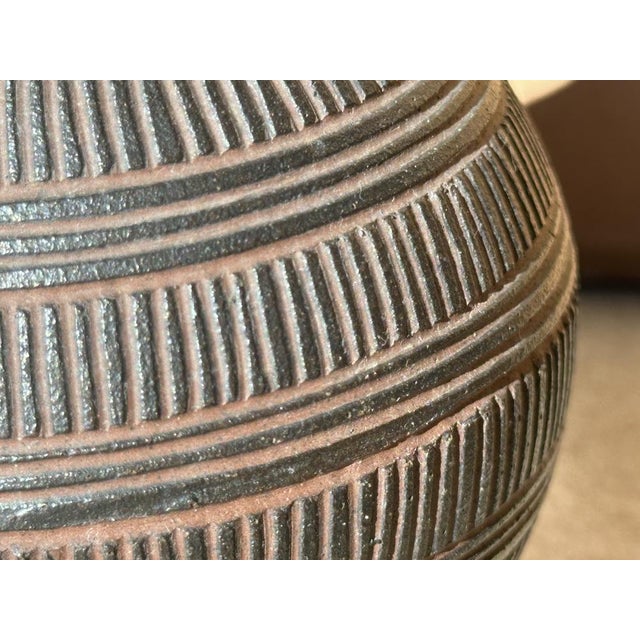 Beige Hand-Thrown Studio Ceramic Vase with Incised Decoration by Eva Kumpmann, Göttingen, Germany, 1960s For Sale - Image 8 of 11