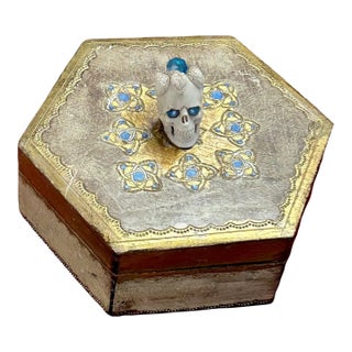 Ooak, Florentine Box/Deer Antler Skull/Natural Apatite For Sale