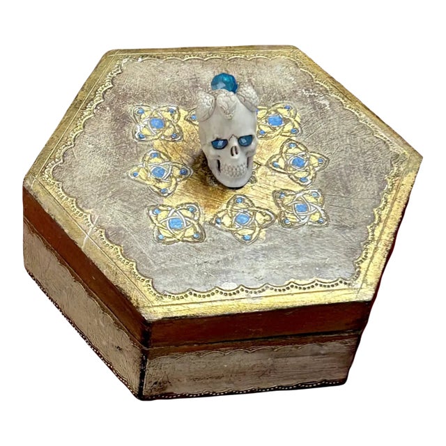Ooak, Florentine Box/Deer Antler Skull/Natural Apatite For Sale