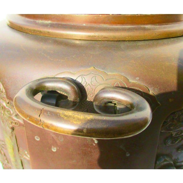 Bronze Japanese Meiji Bronze Habachi Large Volume For Sale - Image 8 of 12