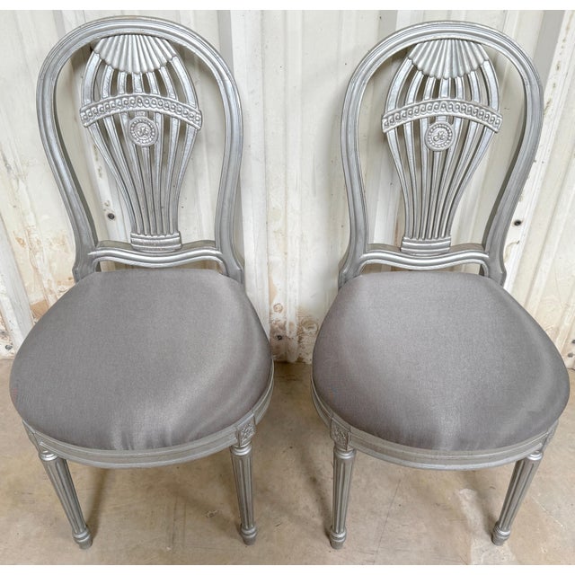 Pair of Maison Jansen Style Silver Leaf Montgolfier Side Chairs, France, C. 1960 For Sale - Image 6 of 9