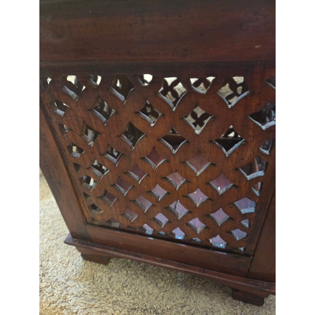 Vintage Classic Weathered Teak Planters - A Pair For Sale In Indianapolis - Image 6 of 16