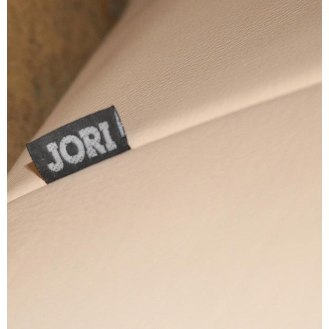 Modern Leather Cream White Jr 2700 Sofas in 2 Sizes from Jori, Set of 2 For Sale - Image 3 of 5