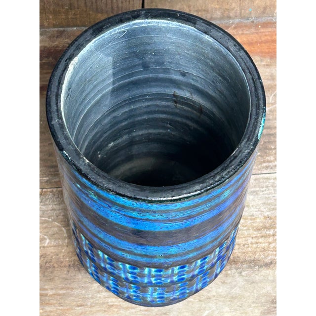 Italian Bitossi Rimini Blue Ceramic Vase, 1960s, Designer Aldo Londi For Sale - Image 9 of 13