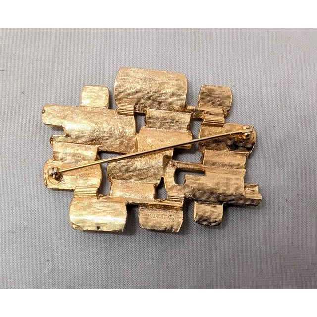 Vintage 1971 Signed Napier Modernist Goldtone Brooch For Sale In Philadelphia - Image 6 of 6