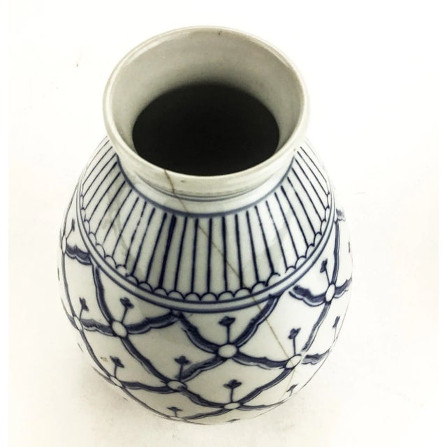 1900 - 1909 Antique Porcelain Bud or Flower Vase Thailand For Sale - Image 5 of 9