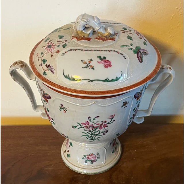 Antique 18th Century Chinese Export Famille Rose Porcelain Trophy Cup or Urn With Handles & Cover Butterflies & Flowers Circa 1790 For Sale - Image 18 of 18