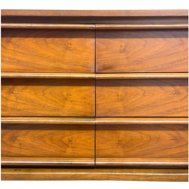 1970s Vintage Mid Century Modern Solid Walnut Credenza Dovetail Drawers. For Sale - Image 5 of 11