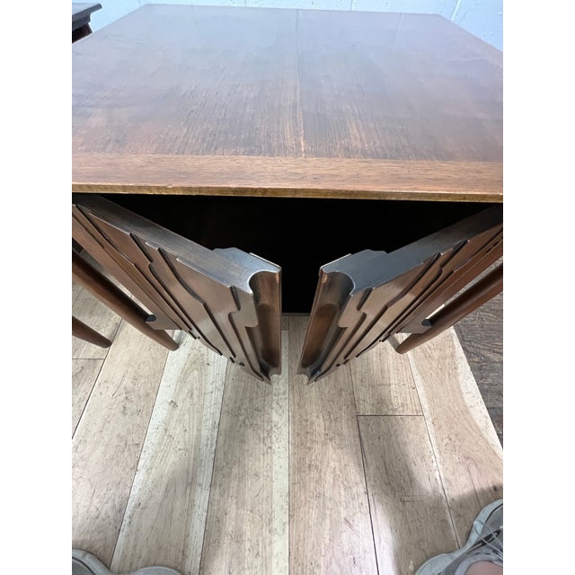 Johnson Furniture Company Pair of 1970s Forward Trends Sculpted Walnut End Tables by Johnson Furniture For Sale - Image 4 of 12