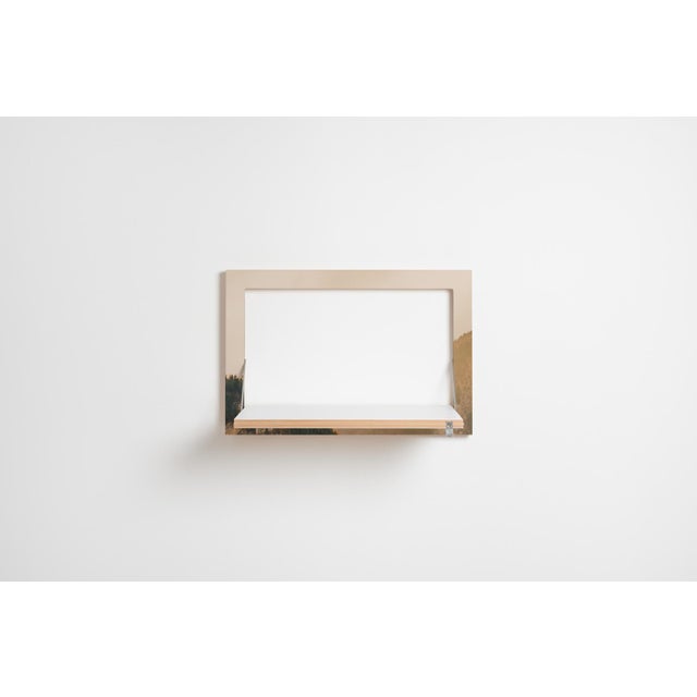 The midsized fläpps wall shelf adheres to standards. Kept in 3:2 format, it meets the critical eye of photographers. With...
