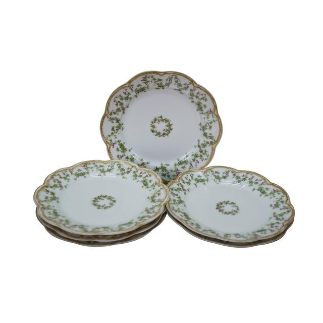 Six rare antique Haviland Limoges Schleiger France scalloped Holly Berries Christmas wreath plates. Dimensions: 6.25" x...