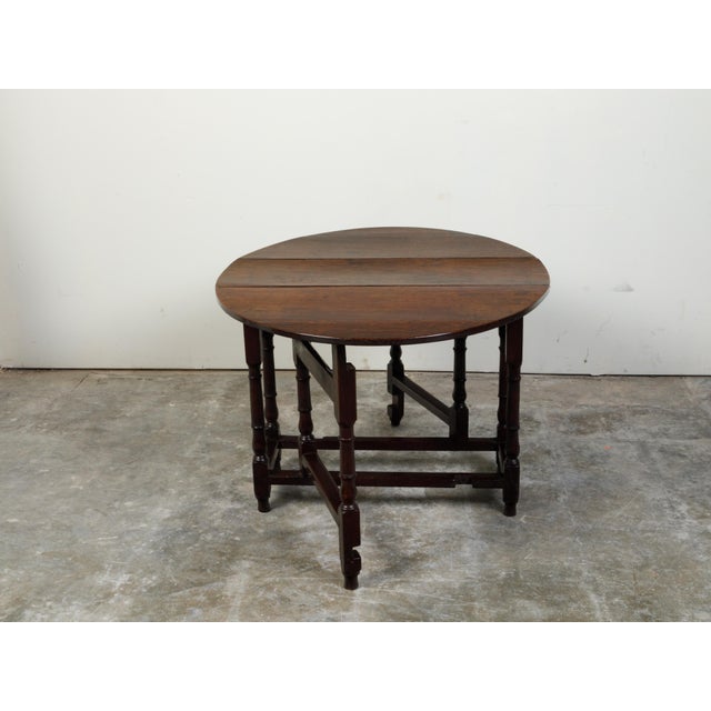 18th Century English 18th Century Oval Top Drop-Leaf Gateleg Table with Turned Legs For Sale - Image 5 of 11