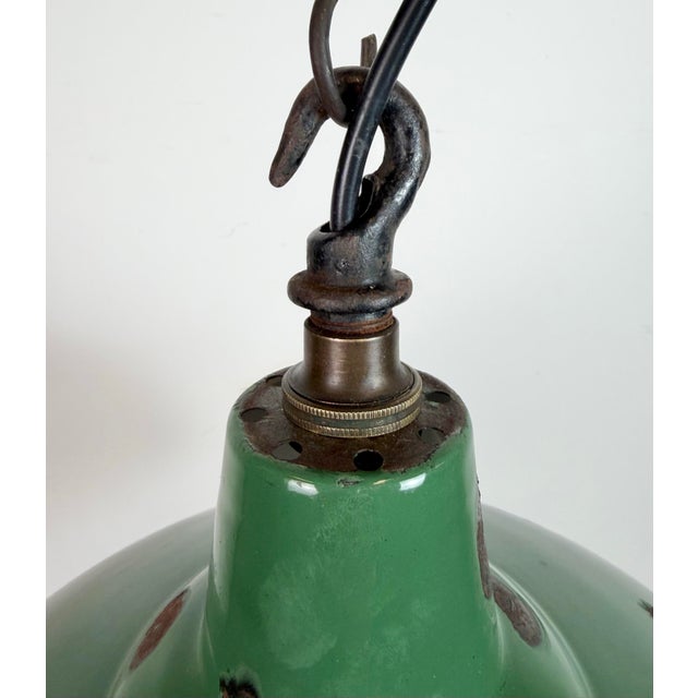 Industrial British Green Enamel Factory Pendant Lamp, 1960s For Sale - Image 6 of 18