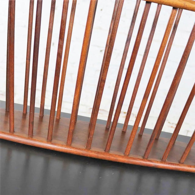 MCM Magazine Rack Larger Walnut Oval Attributed to Arthur Umanoff for Washington Woodcraft For Sale - Image 11 of 13