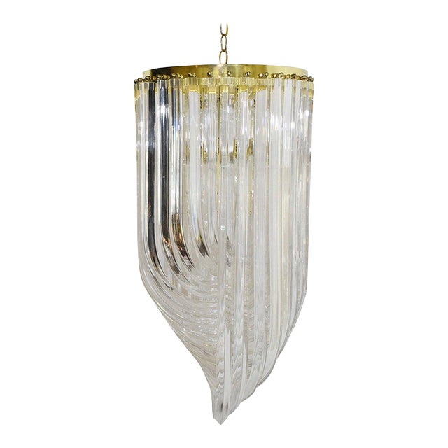 1960s Mid-Century Modern Lucite Loop Chandelier For Sale