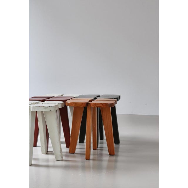 Black Finnish Modern Apila Stools in Pine attributed to Rauni Peippo for Oy Stockmann, 1950s, Set of 5 For Sale - Image 8 of 18