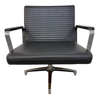Mid-Century Modern Chromcraft Black Leather Swivel Chair For Sale