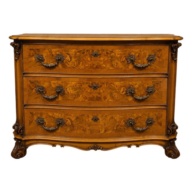 Louis XV Style Bombé Commode in Walnut Marquetry, 1920s For Sale