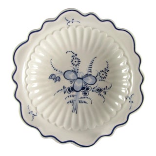 Chinoiserie Blue and White Round Bowl Dish Catch All For Sale