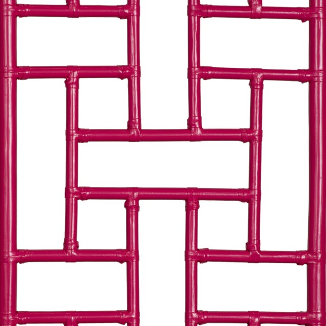 Transform your bedroom into a serene coastal retreat with the Ohana bed, a perfect blend of modern design and natural...