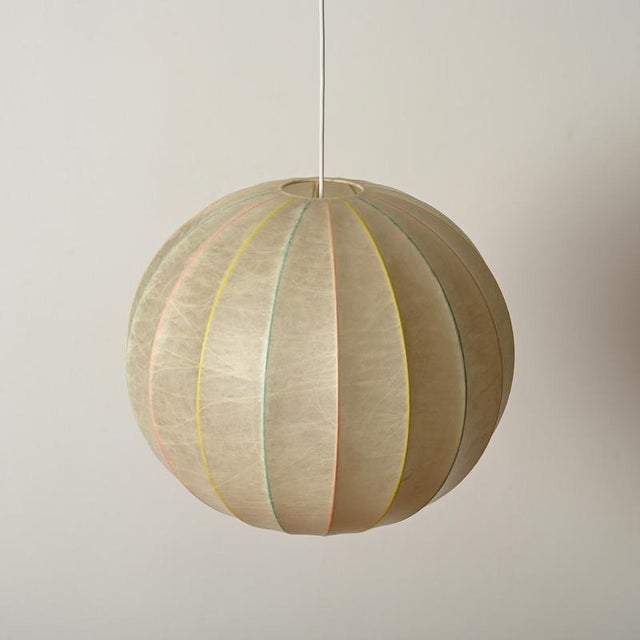 Large Mid-Century Modern Beige Round Cocoon Pendant Light by Achille Castiglioni for Hille, Italy, 1960s For Sale - Image 3 of 12