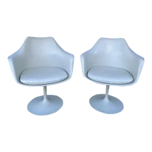 Mid-Century Modern Set of Signed Original Fixed Base Tulip Chairs by Eero Saarinen, Made in 1950's for Knoll