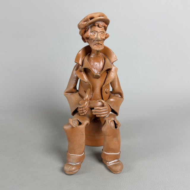 Artisanal Italian Terracotta Sculpture of Man with Pipe, Apulia, 20th Century For Sale - Image 6 of 11