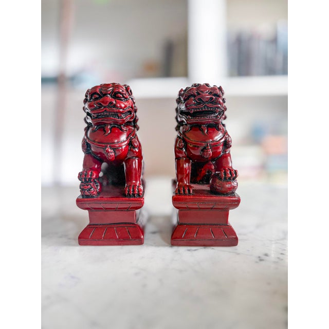 Chinoiserie Guardian Resin Foo Dog Pair | Red Chinoiserie Bookends | Asian Home Decor For Sale - Image 3 of 8