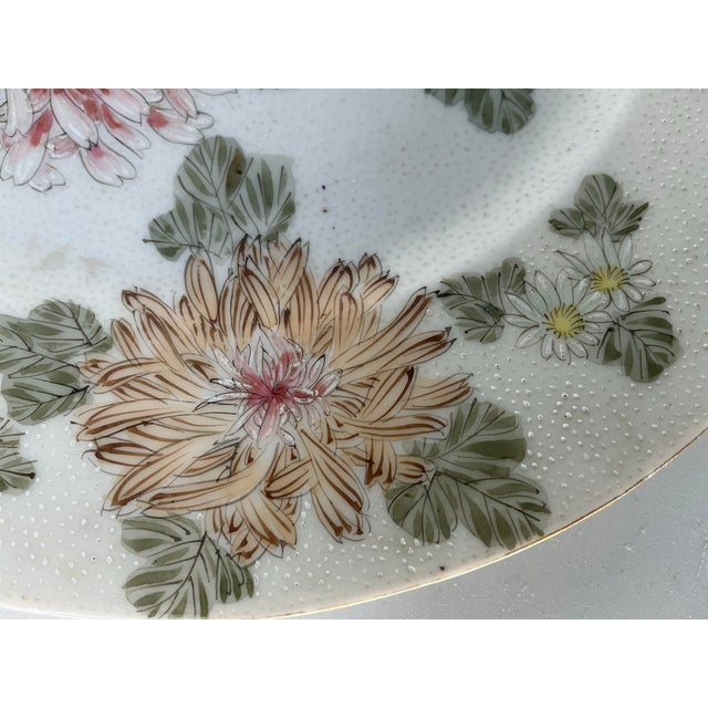 Pair or Antique Japanese Hand Painted Kutani Porcelain Dishes For Sale - Image 10 of 12