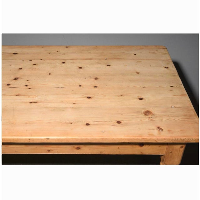 Farmhouse Early 20th Century British Pine Turned Leg Farmhouse Table For Sale - Image 3 of 5