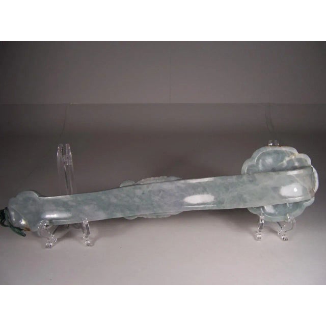 1940s Large Chinese Jade Jadeite Ruyi Scepter With Stand and Tassel For Sale In Raleigh - Image 6 of 12