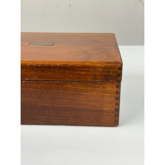 Brown Antique Quarter Sawn Oak Wood Humidor Cigar Box For Sale - Image 8 of 12