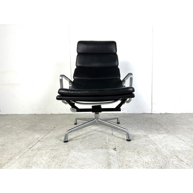 Ea222 Softpad Lounge Chair in Leather by Charles & Ray Eames for Vitra, 1990s For Sale - Image 11 of 11
