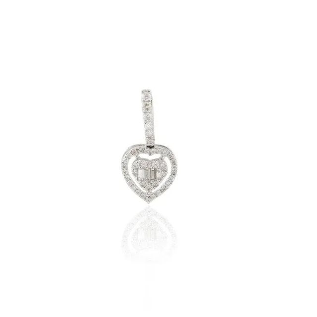 Heart Diamond Pendant in 18k White Gold For Sale - Image 4 of 7