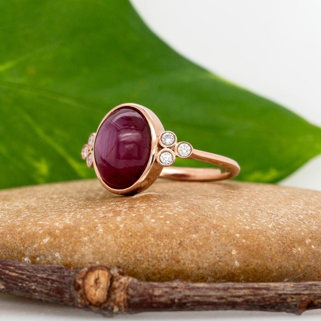 2020s 6.9cts Star Ruby Ring With Natural Diamond Accents: Solid 14k Gold, Size 6.75 For Sale - Image 5 of 8