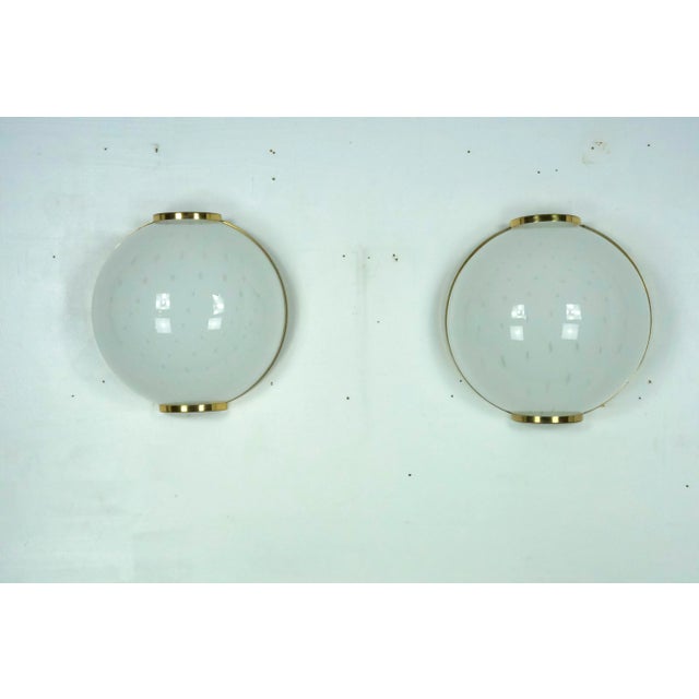 Large Round Murano Bullicante Glass Sconces with Brass, Italy, 1970s, Set of 2 For Sale - Image 6 of 13