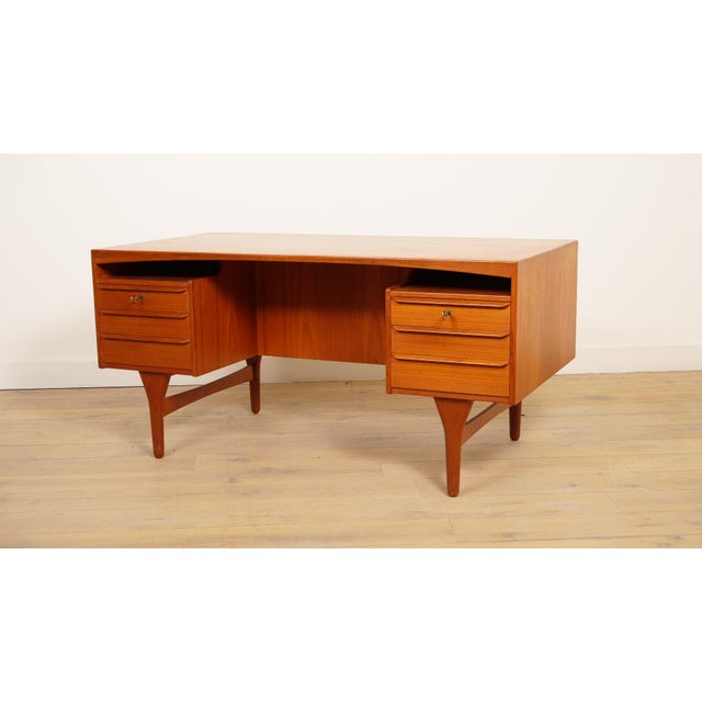 Vintage Desk from Valdemar Mortensen For Sale - Image 6 of 16