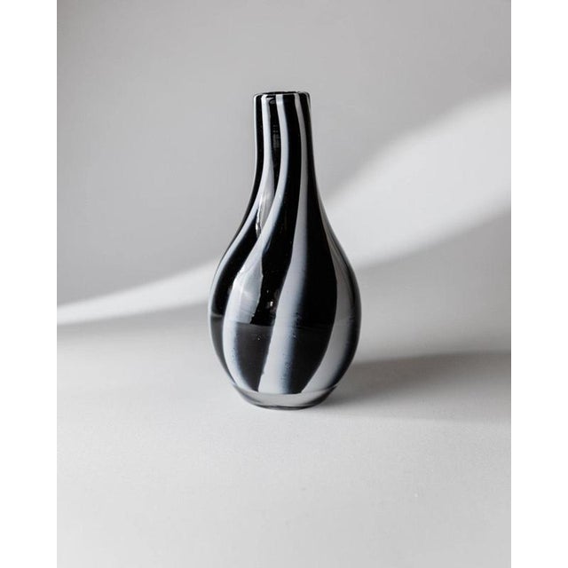 Postmodern Vintage Italian Murano Glass Vase, 1980s For Sale - Image 3 of 13