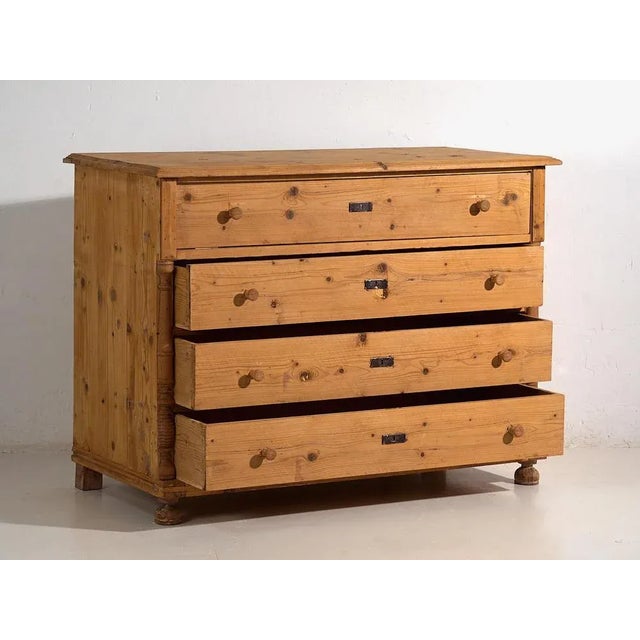 French Provencal Chest of Drawers, 1920s For Sale - Image 4 of 11