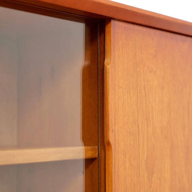 1960s Mid Century China Entryway Cabinet by Herbert E. Gibbs For Sale - Image 4 of 10