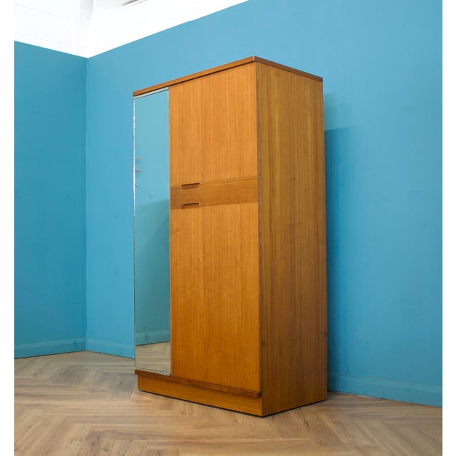 Mid-Century Modern Teak Wardrobe from Uniflex, 1960s For Sale - Image 4 of 12